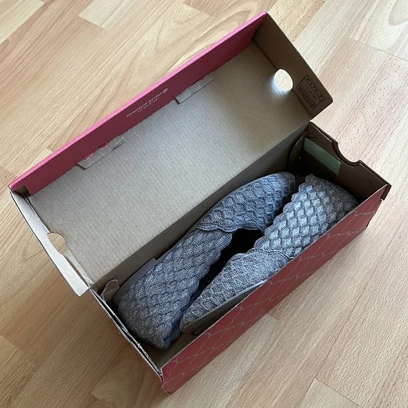 Skechers Women's, Cleo - Honeycomb Flat with Air-Cooled Memory Foam - Picture 12 of 13